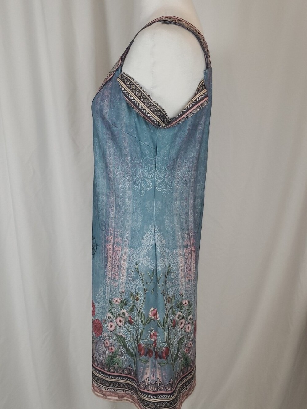 Boho Blue Floral Cold Shoulder V-Neck Summer Dress - Size MEDIUM - Picture 7 of 13